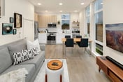 Stylish & cozy home w/ rooftop, space needle view!