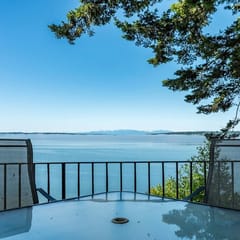 Perch - Breezy Point Hideout: Waterfront w/ Beach, Kayak, Paddle