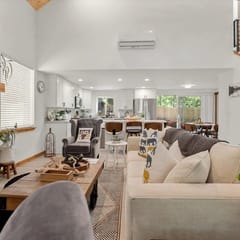 Perch - Cozy Forest Haven Cabin w/ Private Hot Tub