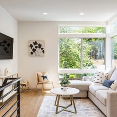 Perch - Serene townhome located a 5-minute walk from a lively area