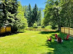 Perch - Ruby Lodge: Cozy Cabin w/ King bed | Pet Friendly - Image 5