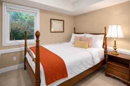Perch - Cozy Ensuites: 3BR/3BA townhome with parking - Image 2
