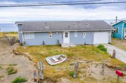 Perch - West Beach Point: Panoramic view home w/Hot Tub! - Image 3