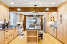 Perch - Stay in our chic house, stroll to Columbia City, or hop on the light rail to downtown! - Image 2