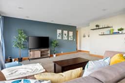 Perch - Balda Getaway: Spacious family friendly rambler with harbor view - Image 4