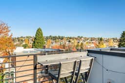Perch - The Ashworth 67: Chic 3 BR North Queen Ann Retreat with Parking - Image 2