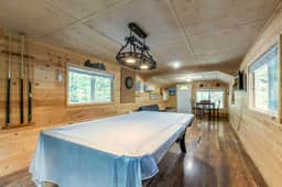 Perch - The Yellow Cabin: Hot tub, game room, stone firepit, pet friendly - Image 5
