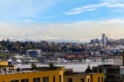 Perch - Indo Haven: Home w/rooftop view of the water/city/Mt.Rainier - Image 2