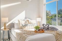 Perch - Trendy hideaway near Seattle's heart. Take in the Mt Rainier views! - Image 4