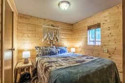 Perch - Chester Cbin: Cozy rustic cabin with AC! Pet Friendly - Image 5