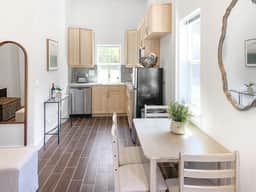Perch - Baker's Acres: Tranquil Studio on View Property - Image 3