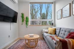 Perch - Pigeon Point Hideaway: Beautiful West Seattle 2BR Home - Image 2