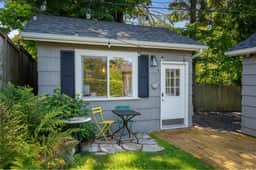 Perch - Great Ballard location! Modern Studio w/parking - Image 2