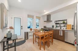 Perch - Sand Point Haven: Spacious 3BR w Parking|UW & Children's hospital - Image 2