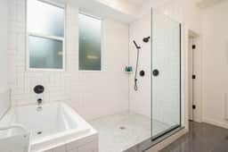 Perch - Sand Point Haven: Spacious 3BR w Parking|UW & Children's hospital - Image 5