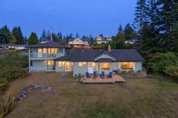 Perch - 2BR Waterfront Bluff | Sunset Views | Free Parking - Image 2