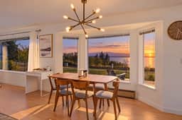 Perch - 2BR Waterfront Bluff | Sunset Views | Free Parking - Image 5