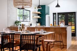 Perch - Emerald Cottage: Your Luxurious Seattle Retreat - Image 2