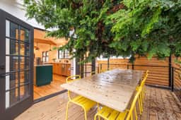 Perch - Emerald Cottage: Your Luxurious Seattle Retreat - Image 3