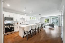 Perch - Modern Seattle Retreat w/ AC, Garage & Decks - Image 4