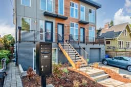 Perch - Chic retreat near Seattle's heart. Enjoy skyline views, and easy city access. - Image 5