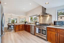 Perch - Queen Ann Vintage Charm: Spacious & Cozy 3BR/2BA Home - Image 3
