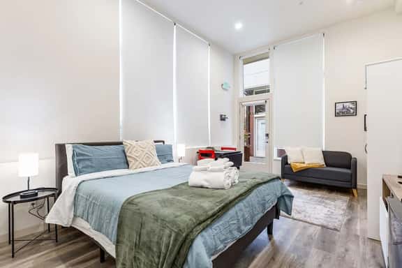 Perch - Cozy Studio | Own Bath | Heart of Fremont - Image 1
