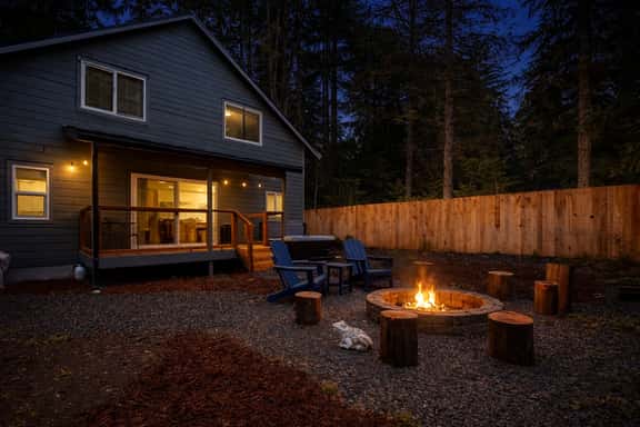 Perch - Spacious Modern Cabin w/ Hot Tub, BBQ & Cali- King-Sized Bed | Pet-Friendly - Image 1