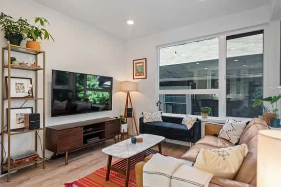 Perch - Urban Abode 22: Modern & Stylish Townhome; Heart of Capitol Hill - Image 1