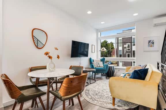 Perch - Woodland Suite: Chic Townhome Steps from Woodland Zoo w/ Parking - Image 1