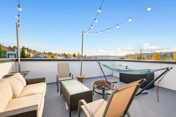 Downtown Fremont: Cali King Bed, Rooftop, Office - Image 1