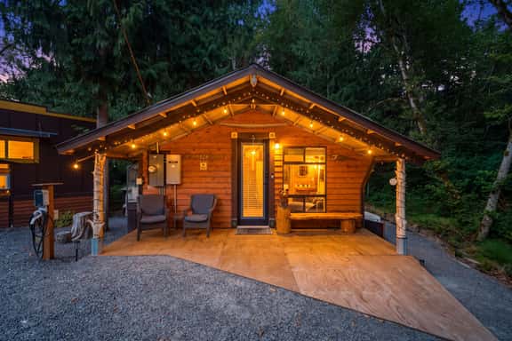 Perch - Whispering Pines | Romantic Rainier Cabin - Image 1