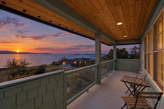Perch - Studio Retreat | Private Balcony | Sunset Views - Image 1