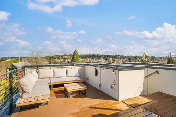 Perch - Queen Anne 83 - Image 1