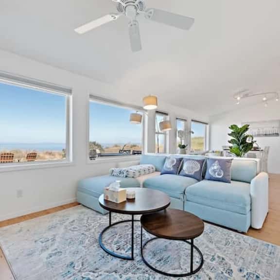 Perch - West Beach Point: Panoramic view home w/Hot Tub! - Image 1