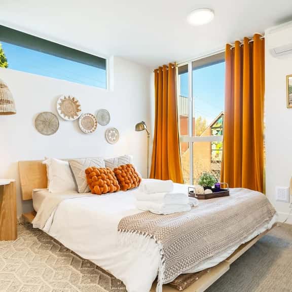 Perch - The Ashworth 67: Chic 3 BR North Queen Ann Retreat with Parking - Image 1