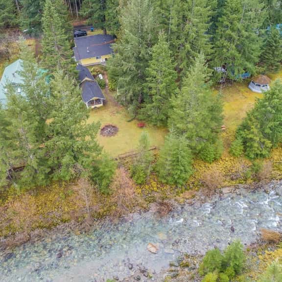 Perch - The Yellow Cabin: Hot tub, game room, stone firepit, pet friendly - Image 1