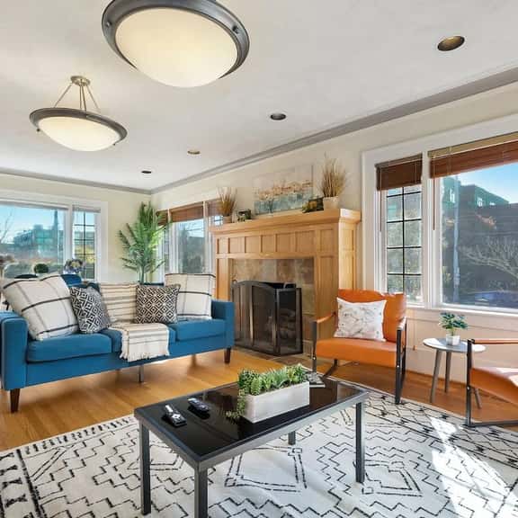 Perch - Vintage Seattle Gem: Spacious, Stylish, Parking - Image 1
