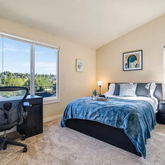 Perch - Walk to Lake Union! Spacious 3BR/3.5BA w/ Garage - Image 1