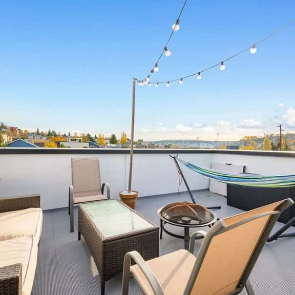 Downtown Fremont: Cali King Bed, Rooftop, Office - Image 1
