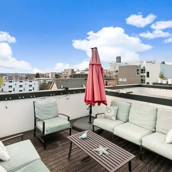 Perch - Centro Guesthouse F: Walkable, Parking, Rooftop Deck & Pet Friendly - Image 1