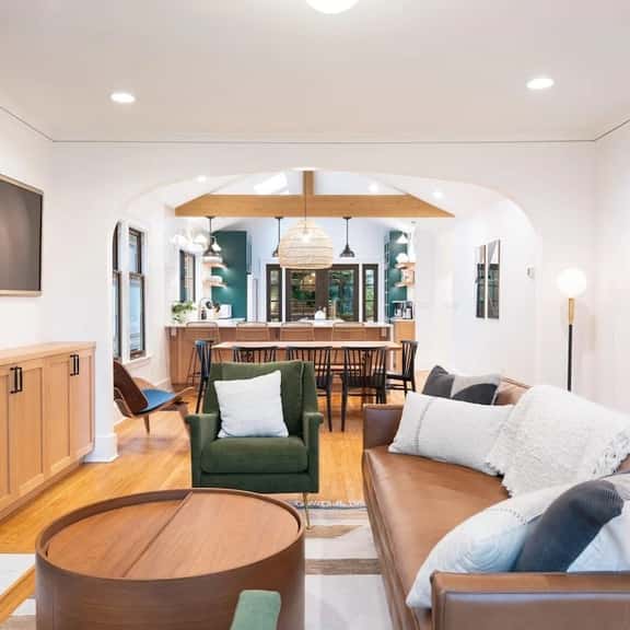 Perch - Emerald Cottage: Your Luxurious Seattle Retreat - Image 1