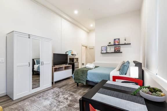 Perch - Cozy Studio | Own Bath | Heart of Fremont - Image 2