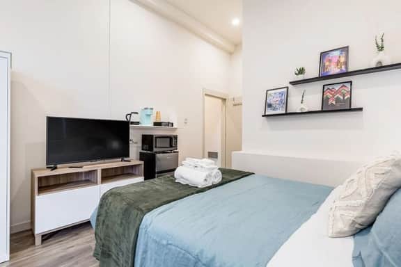 Perch - Cozy Studio | Own Bath | Heart of Fremont - Image 4