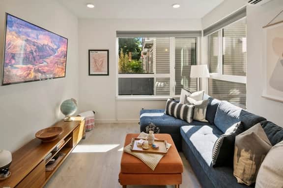 Perch - Urban Abode 18: Modern & Cozy Townhome; Heart of Capitol Hill - Image 2