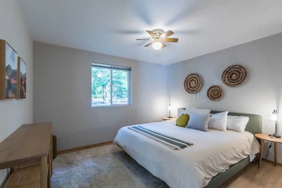 Perch - Ruby Lodge: Cozy Cabin w/ King bed | Pet Friendly - Image 2