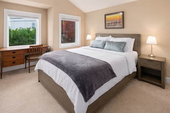 Perch - Cozy Ensuites: 3BR/3BA townhome with parking - Image 3