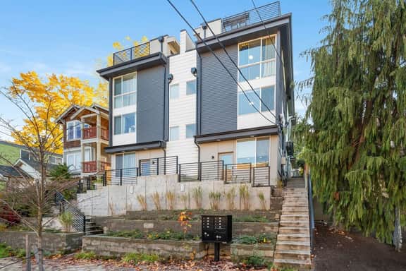 Perch - The Ashworth 67: Chic 3 BR North Queen Ann Retreat with Parking - Image 5