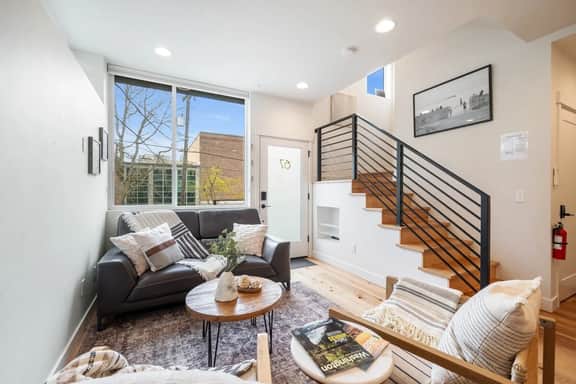 Perch - The Ashworth 67: Chic 3 BR North Queen Ann Retreat with Parking - Image 3