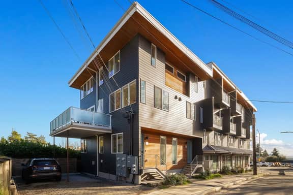 Perch - Cozy 2BR home. Walk everywhere, park with ease, and surrounded by coffee shops and dining! - Image 5